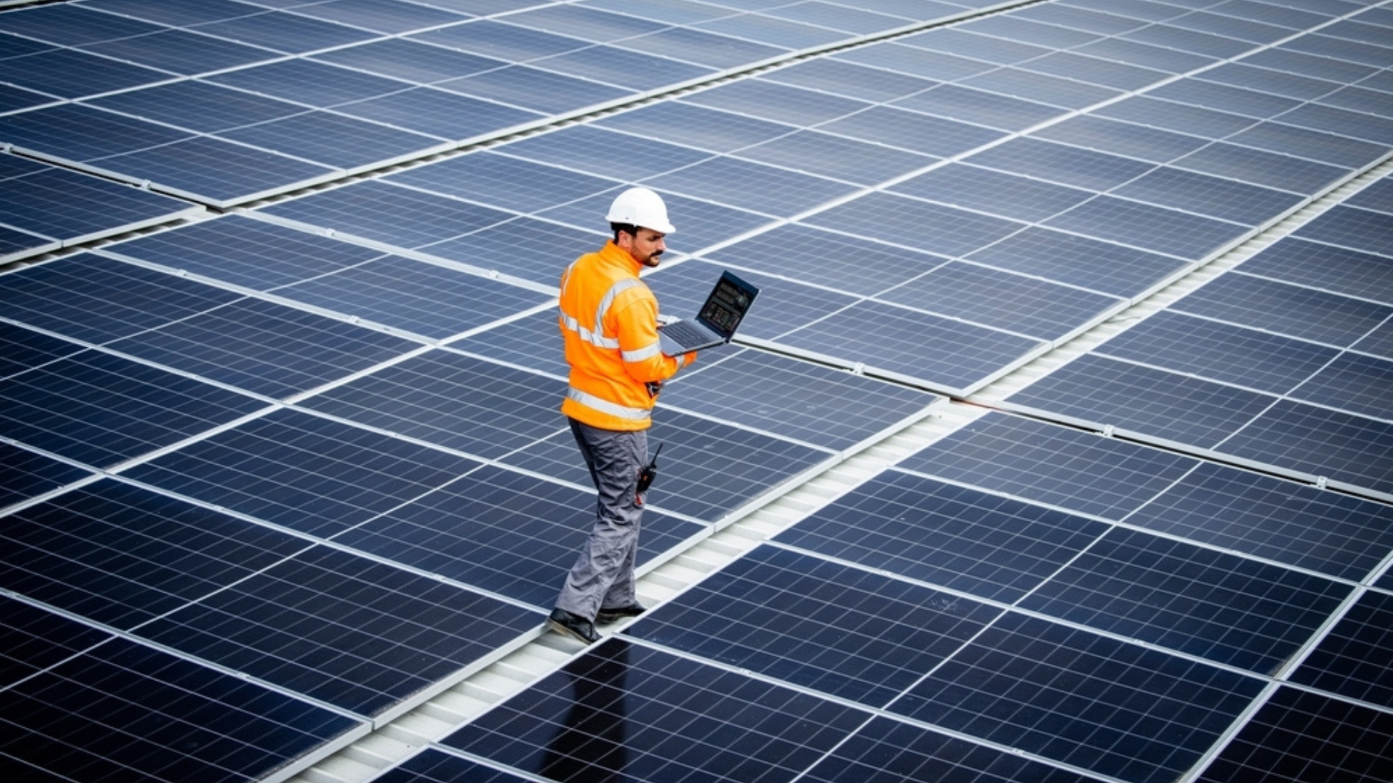 Единствен фотоволтаичен систем со вклучено осигурување од штета на имот, изграден од најбезбедни компоненти со највисока противпожарна заштита и отпорност од сите метеоролошки непогоди